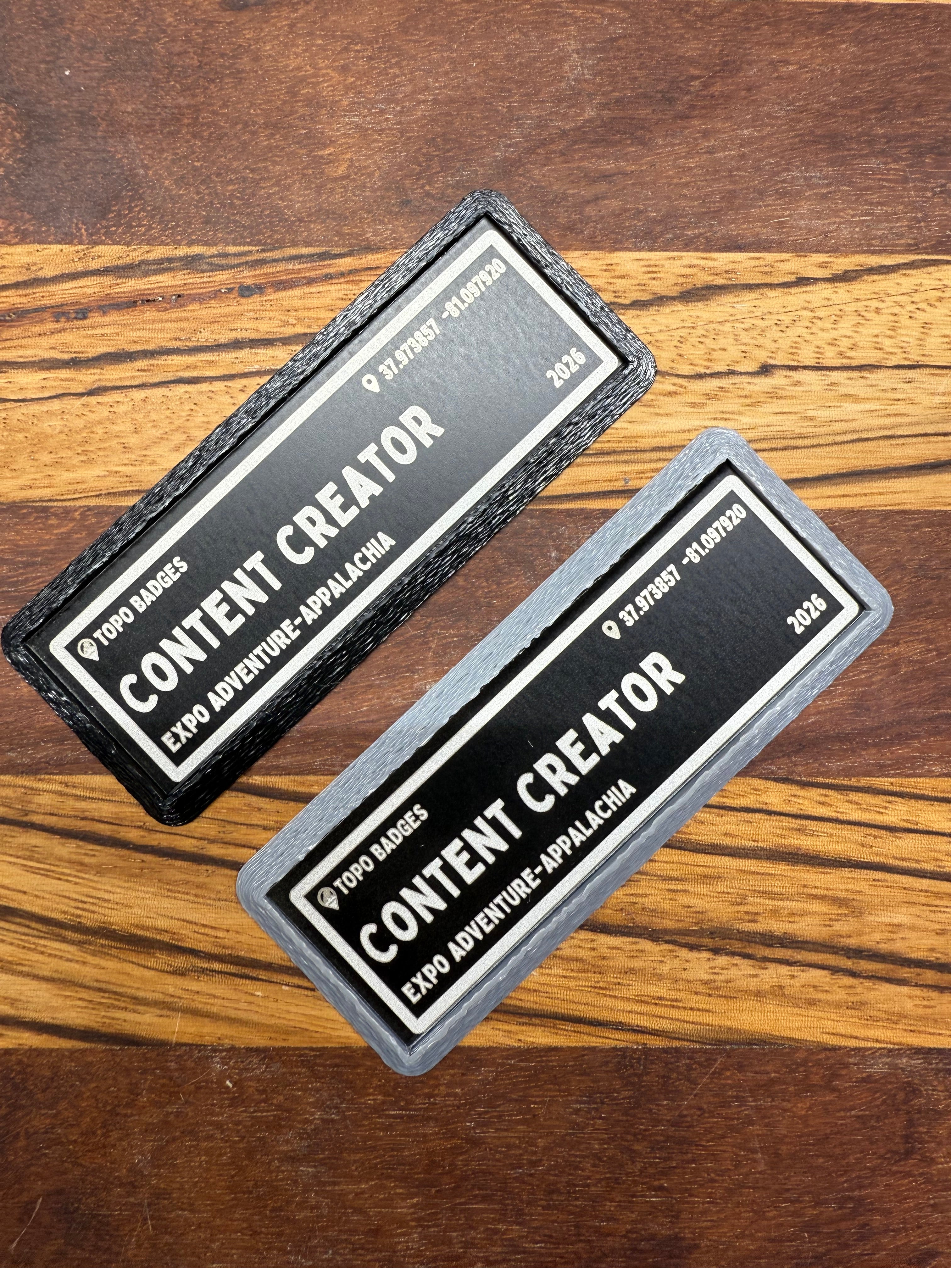 Topo Badge - Content Creator - Expo Adventure 2026 – Overlander